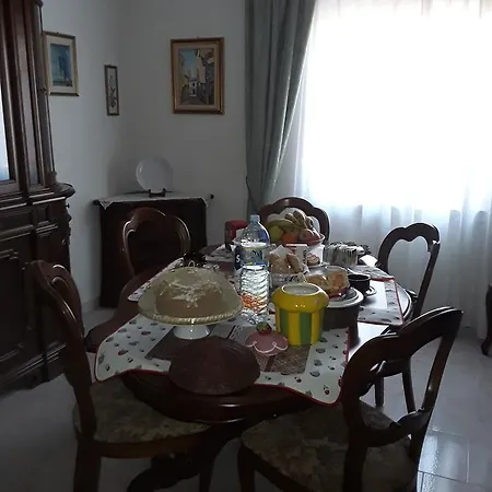 Nidra La Maddalena Oda ve Kahvaltı